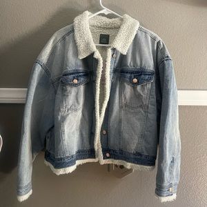 Wild fable jean jacket w/Sherpa lining